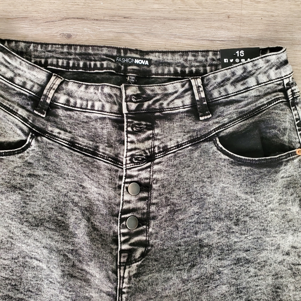 Dakota Grey Wash Skinny Jeans - Picture 7 of 8